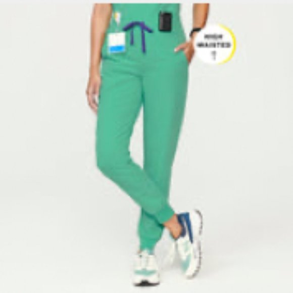 Figs Scrubs - Surgical Green - Picture 2 of 3